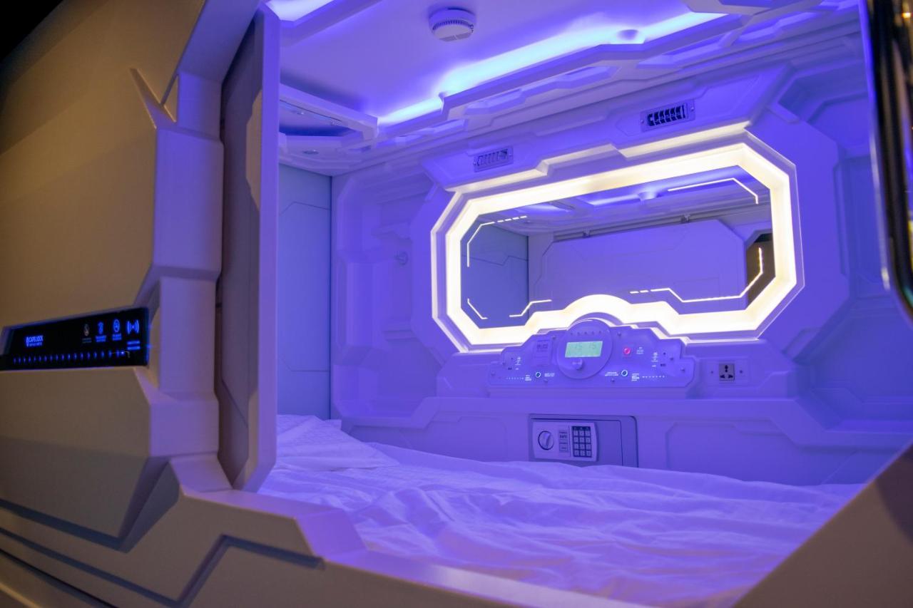 Caps Lock Future Hotel أستانا المظهر الخارجي الصورة
