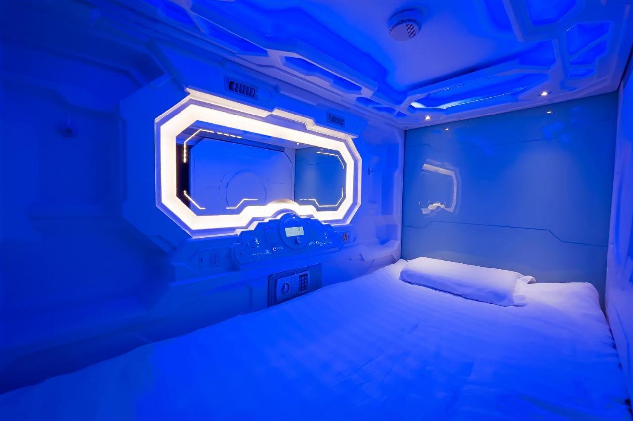 Caps Lock Future Hotel أستانا المظهر الخارجي الصورة