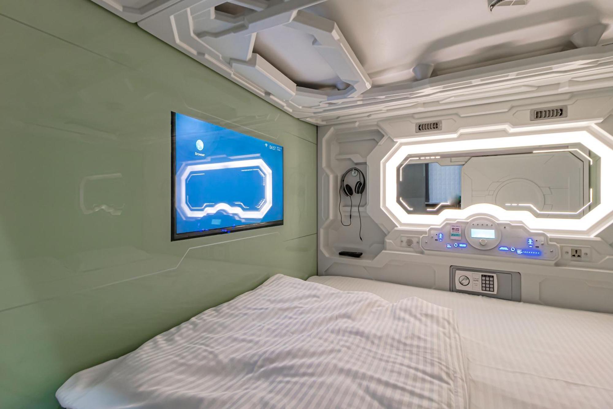 Caps Lock Future Hotel أستانا المظهر الخارجي الصورة